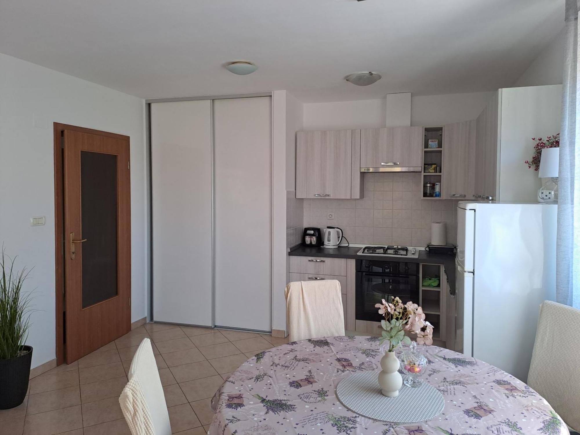 Apartman Valbandon Fažana Eksteriør billede