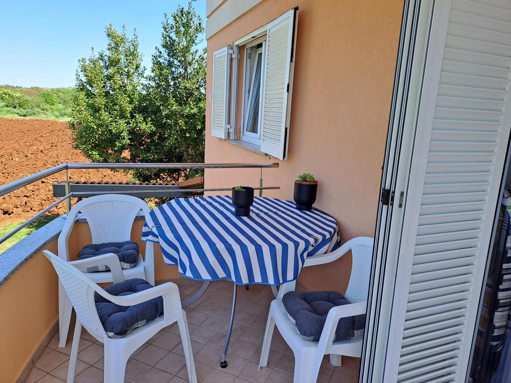 Apartman Valbandon Fažana Eksteriør billede